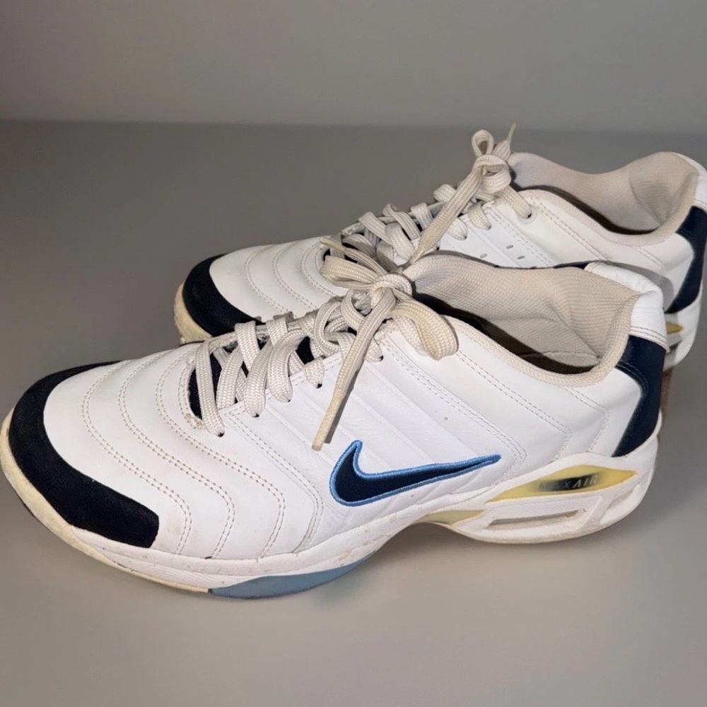 Nike Men's White and Navy Sneakers